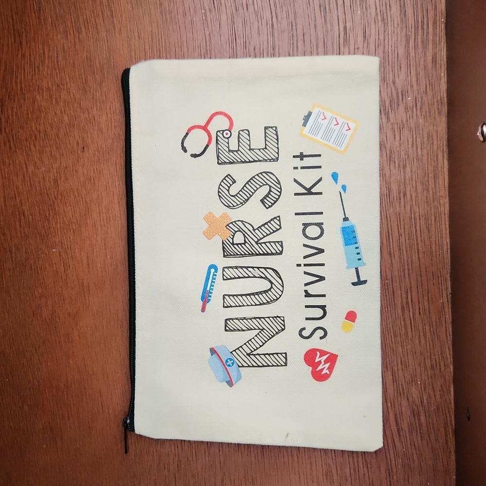 2/$8 Nurse zip bag